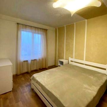 Петропавлівська вул., 6