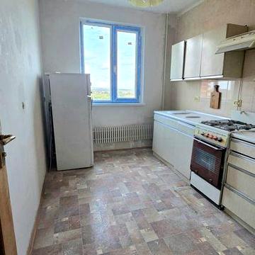 Продам 3-х комнатную квартиру,  ул. Н. Ужвий,64