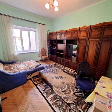 Оренда 1 кімнатної квартири вул. Петра Дорошенка 56 .