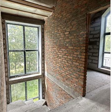 Молодіжна вул., 6