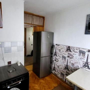 Довгострокова оренда 2к Квартира Тролейбусна вулиця