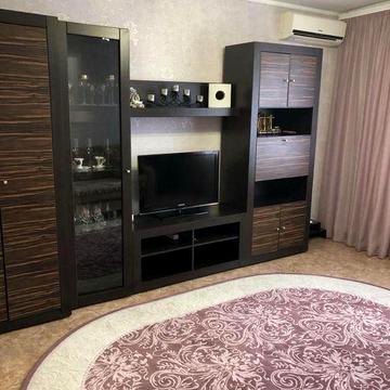 Продам 2 кімнатну квартиру на Набережній