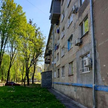 Стадіонний проїзд, 12