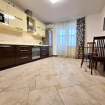 Чоколівський бульв., 42-А