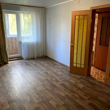 Продам 1-кімнатну квартиру на 173 кв. (Власник)