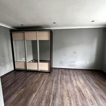 Квартира на довготривалий термін