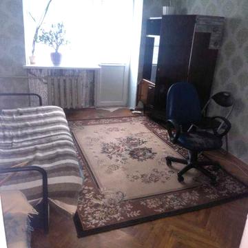 Продаю двокімнатну квартиру в центрі Миколаєва