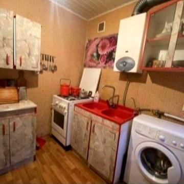 Продаж 2х кім на площі Захисників України ( Визволення)