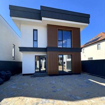 Двоповерхові окремі будинки в с. Петропавлівська Борщагівка