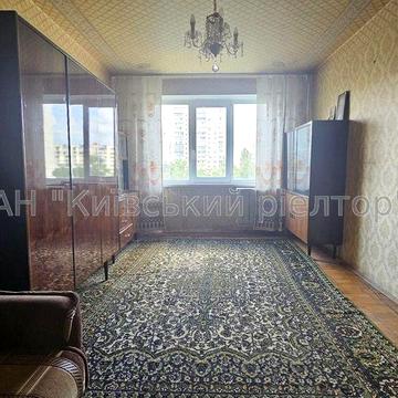 Продаж 1-кімнатної квартири на Оболоні, вул. Володимира Івасюка, 49