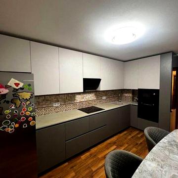 Простора 3-к квартира 93 м² вул. Урлівська, 8