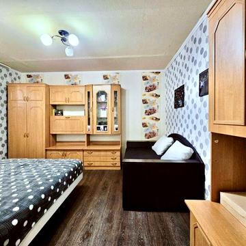 Продам 1ком, кирпичный дом