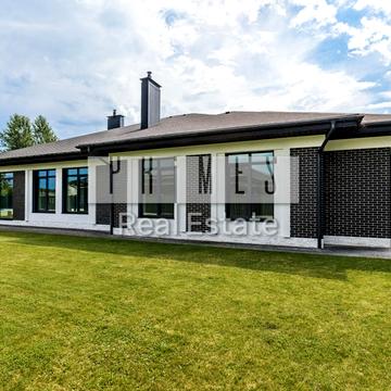 Берегова вул., 12