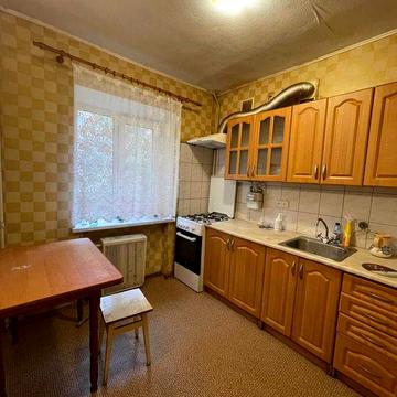 Фортечний (Тверський) Тупик 9, 3-к, під ремонт, метро Печерська 5 хв