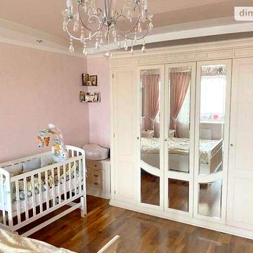 Продаж 3к Квартира Івана Фунтового вулиця