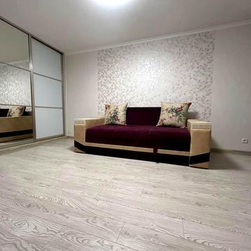 Михайла Донця вул., 25