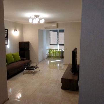 Центр, двух  комнатная, новострой.