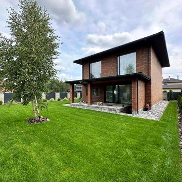 Будинок 160 м² з автонавісом , підвалом — Гореничі.