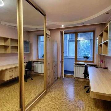 Продам 3 из квартиру,Коммунальный рынок,пр-т Ландау