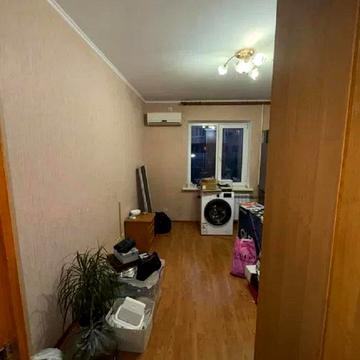 Героїв України вул., 10 к2