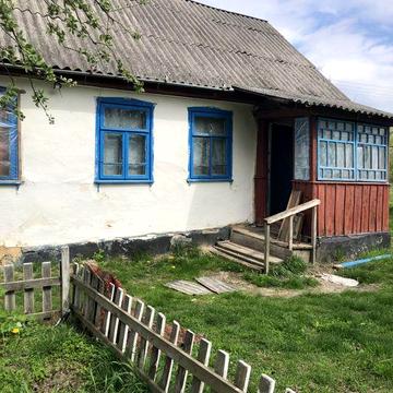 Сільскій дім під сдачу біля яблучного саду. Поліянівка.Звягель