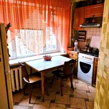 Романа Ратушного вул. (Волгоградська), 41