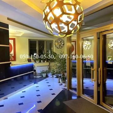 Патріарха Мстислава Скрипника вул., 40