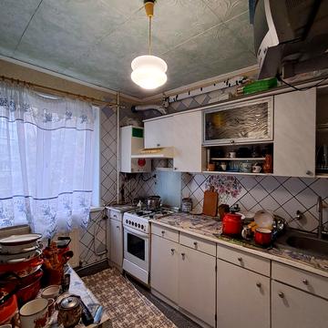 Будівельників бульв., 38