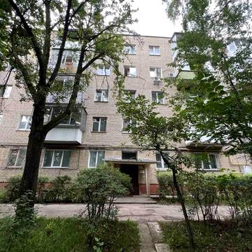 Тернопільська вул., 2а