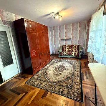 Велика 1-а квартира на 3-му поверсі, Космос