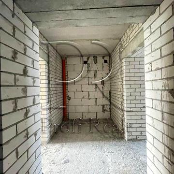 Валерія Лобановського вул., 30Б