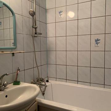 Продаж 3к Квартира Валентинівська вулиця