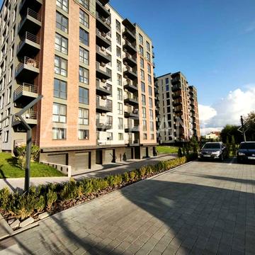 Бориса Тлехаса вул., 7