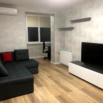 Івана Пулюя вул., 40/13