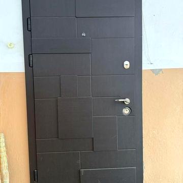 Продається двох-кімнатна квартира