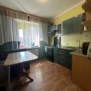 Здається в оренду простора 4-кімнатна квартира в районі Масани