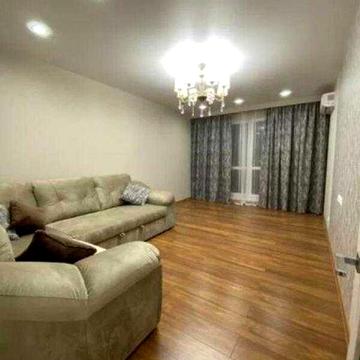 Продам однокімнатну квартиру на Героїв Праці