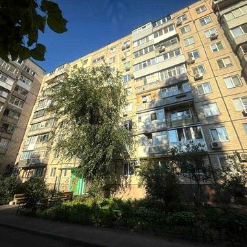 Продам затишну 2 к квартиру в затребуваному будинку на Калиновій 61