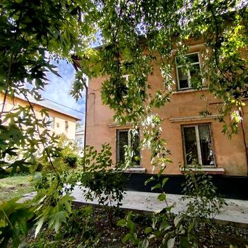 Продам 2-кімнатну квартиру на вул.Будівельників