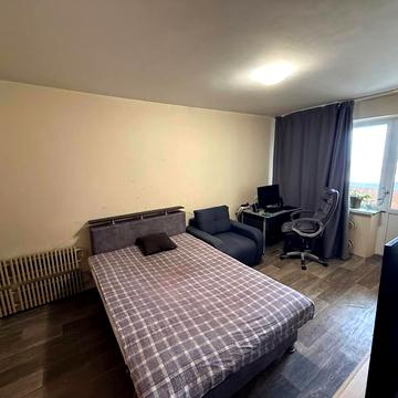 Сонячна Набережна вул. (Маршала Малиновського), 60