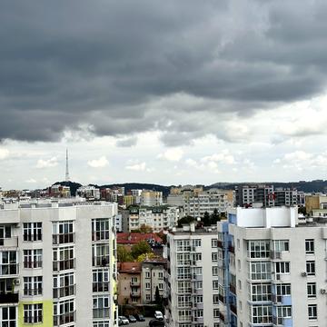 Залізнична вул., 9