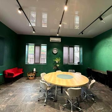 Гайдамацька вул., 17-Б