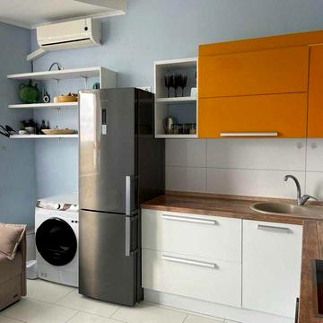 Продаж квартири з сучасним ремонтом. Ціну знижено! ТОРГ!