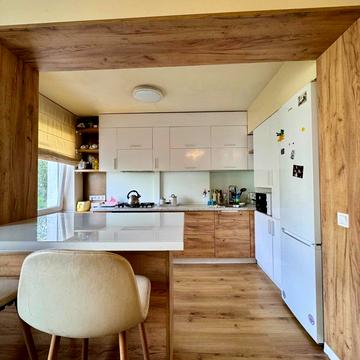 Сонячна Набережна вул. (Маршала Малиновського), 20