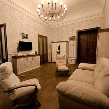 Сдам 2 комнатную квартиру в Центре!