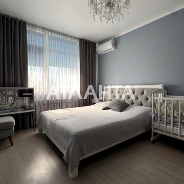 Михайла Грушевського вул., 30г