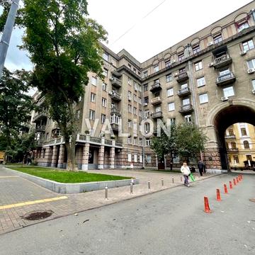 Пирогова вул., 2