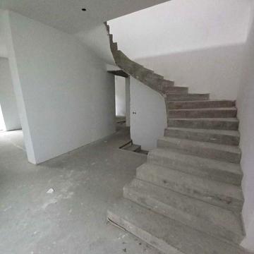 Продаж Чернівці будинок 1/2 дуплекс 365м2