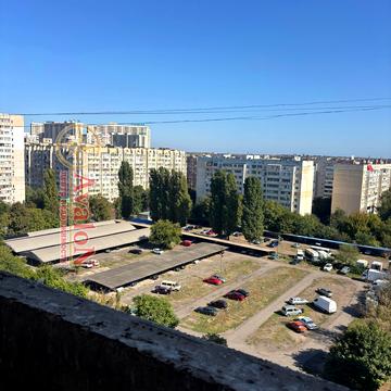 Академіка Заболотного вул., 63