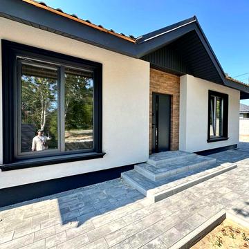 Продам Готовий Будинок. Комунікації Заведені. Можна Робити Ремонт.